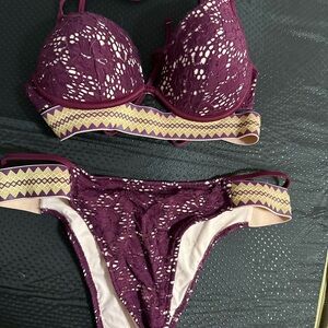 Chic Lace Bikini Set in Deep Purple